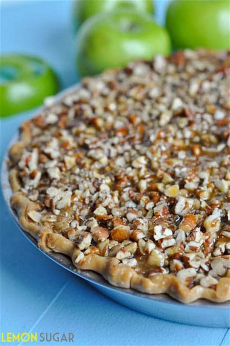 Caramel Pecan Apple Pie