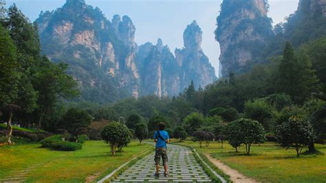 Adventures at Zhangjiajie National Forest Park (aka "Avatar Mountains ...