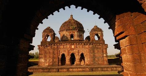 Wonderful terracotta temples of Bishnupur will leave you enchanted