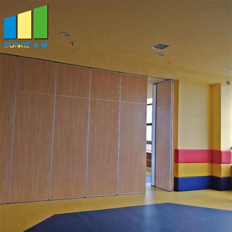 Operable Foldable Sliding Office Sound Proof Partitions Laminate Surface