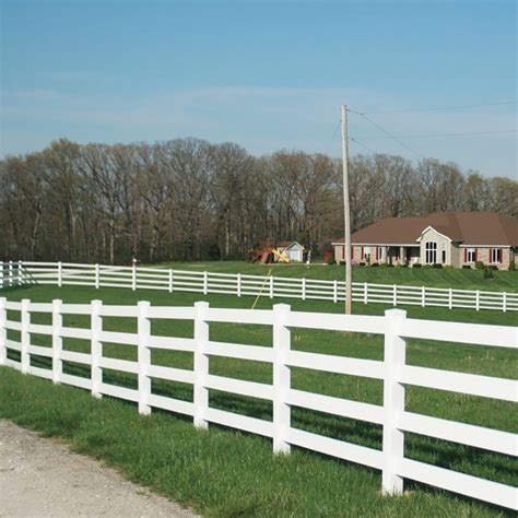 Durables 4-Rail Vinyl Ranch Rail Horse Fence with 8' Posts (White ...