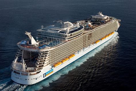 Oasis of the Seas Cruise Itinerary and Sailing Calendar 2021 | Crew Center