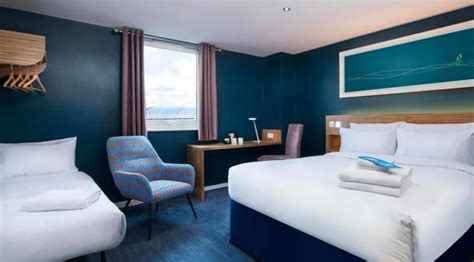 Travelodge Edinburgh Central Queen Street Hotel - New Design