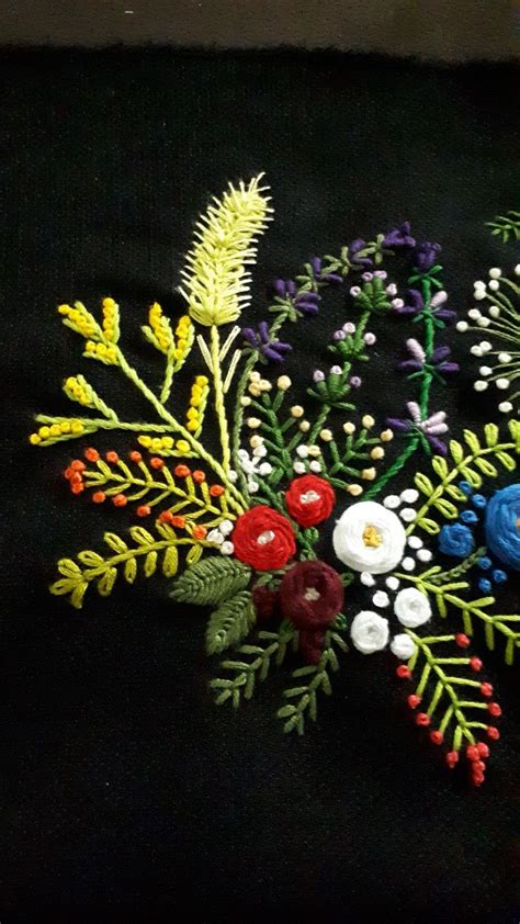 Flores bordadas | Hand embroidery art, Flower embroidery designs ...