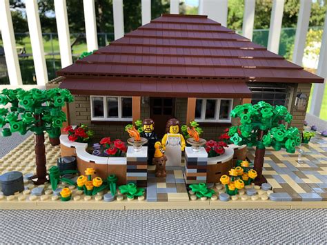 This Woman Creates Custom LEGO Houses of Real Homes