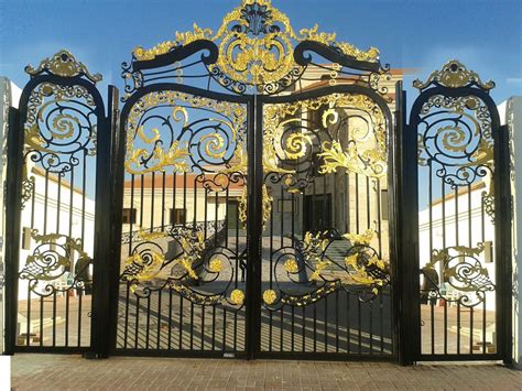 How To Choose The Perfect Wrought Iron Railing & Gate For Your Home ...