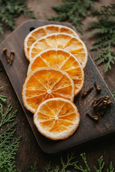 How To Dry Orange Slices In The Oven, Microwave, or Air Fryer ...