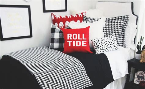 11 Tips To Save Space In The University of Alabama Dorms - Society19