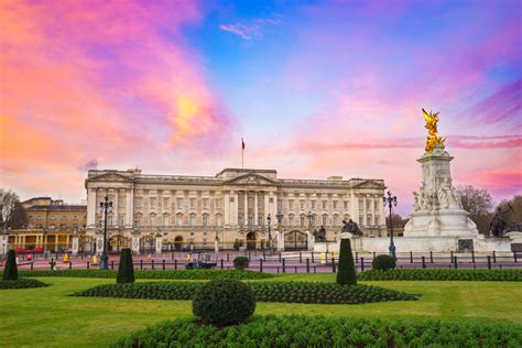 6 of the best Buckingham Palace facts | Evan Evans Tours