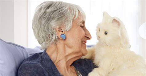 Lifelike robotic cats are now toys for seniors