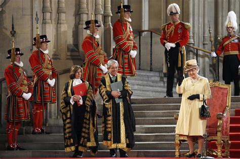 Queen Elizabeth II's Diamond Jubilee speech - Photo 1 - Pictures - CBS News