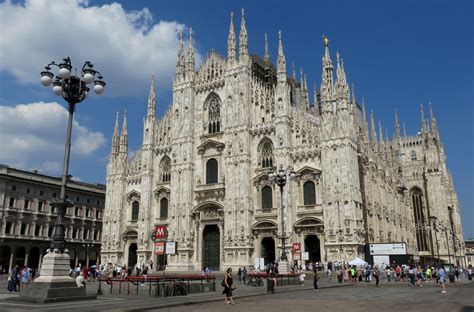 The Milan Cathedral by Numbers - Sightseeing Scientist