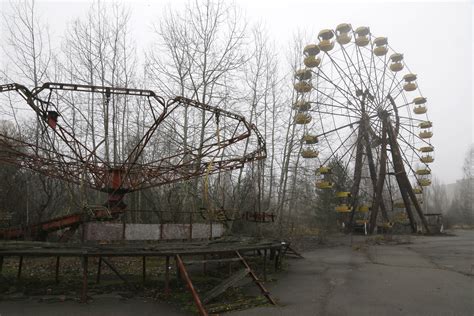 Pripyat Ferris Wheel [5184x3456] : r/HI_Res