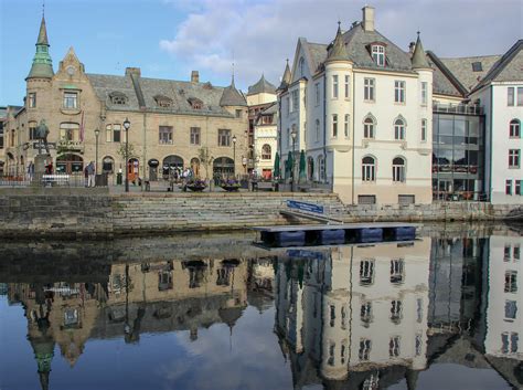 Alesund of Norway Hightlights - A Scenic Walking Tour