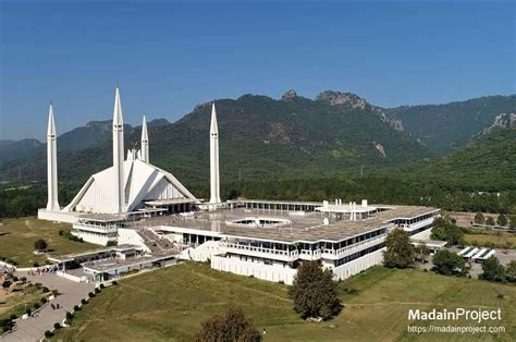 Faisal Mosque - Madain Project (en)