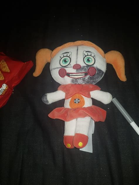 I found an old picture of the Scrap Baby plush : r/5nafcirclejerk