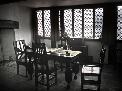 Plymouth Daily Photo: The interior of the Elizabethan House (1)