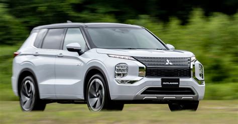 2023 Mitsubishi Outlander PHEV First Drive: Credible Competition For A ...