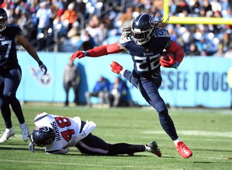 Titans RB Derrick Henry out vs. Cowboys with hip injury - The Athletic