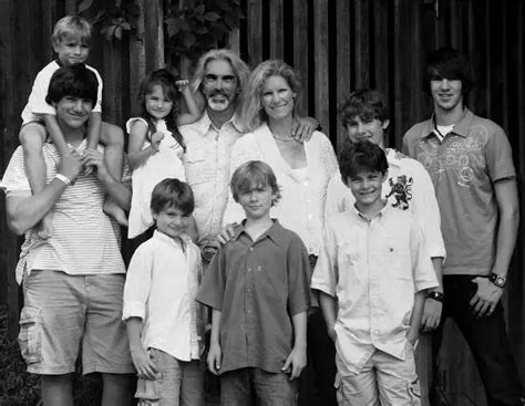 Guy Penrod, Wife & Their Spectacular Family Of 8 Children | Love Everywhere