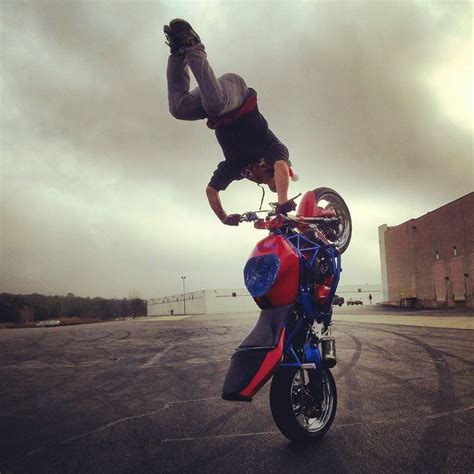 #StuntMotorcycles Dominik Suter #DominikSuter | Stunt bike, Sport bikes ...