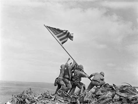 Ira Hayes, Marine Who Raised U.S. Flag Over Iwo Jima 75 Years Ago ...