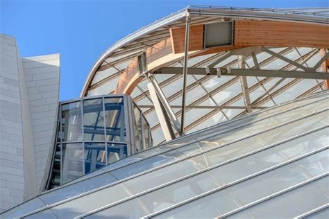 The Pros and Cons of Steel Roof Trusses - RWSteel