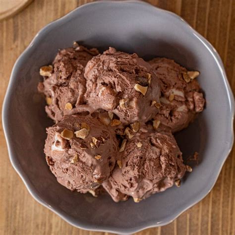 Easy Rocky Road Ice Cream Recipe - Dinner, then Dessert