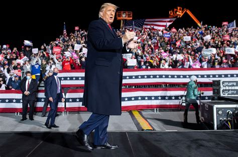 How Many Attended Trump’s Johnstown, Pennsylvania, Rally? See Crowd ...