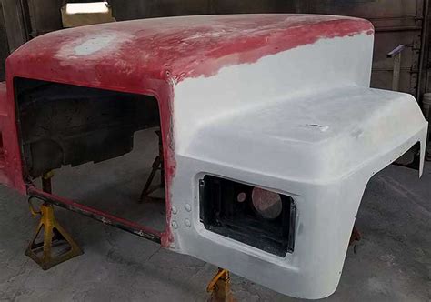 Omaha Fiberglass Repair: Hood & Bumper Cracks: Trucks & RVs | CBC