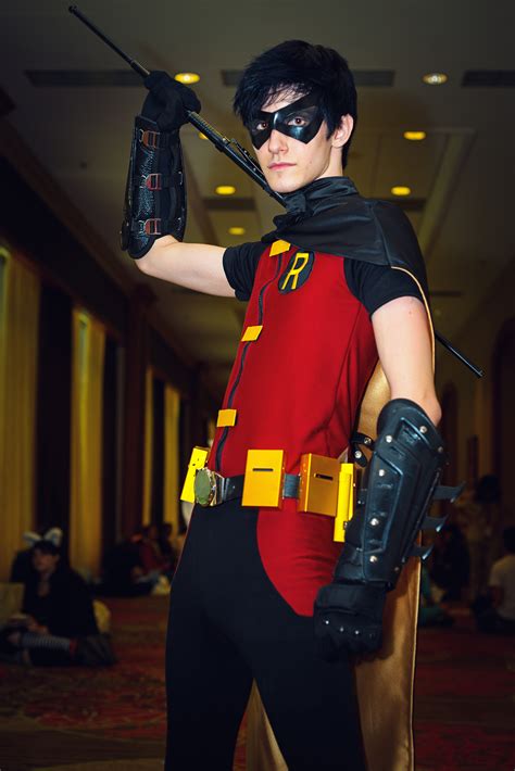 Pin de Courtney Pope en Awesome Costumes and Cosplay | Disfraz de robin ...