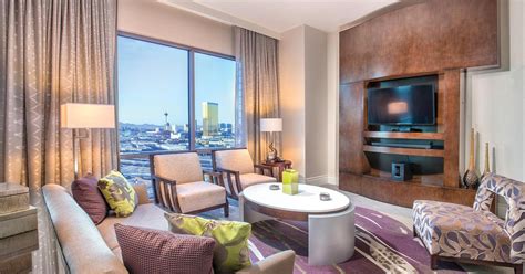 Wyndham Desert Blue from $66. Las Vegas Hotel Deals & Reviews - KAYAK