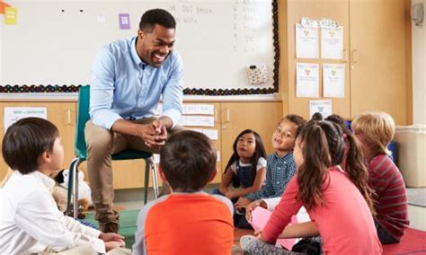 7 reasons why becoming a teacher might be right for you.