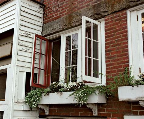 Casement window | Victorian, Sash & Awning | Britannica