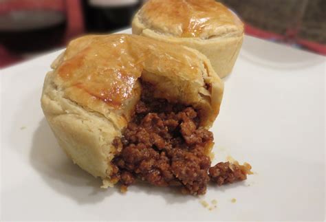 How to Make Australian Meat Pie - Savored Journeys