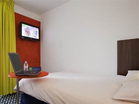 Ibis Styles Paris Republique - UPDATED 2018 Prices & Hotel Reviews ...