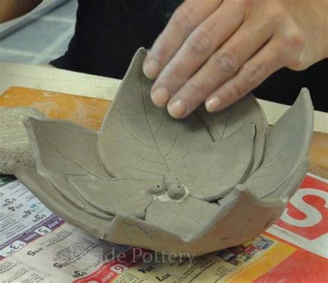 Leaf bowl #3 | Hand built pottery, Beginner pottery, Ceramic clay