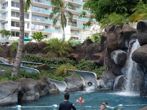 Lagoon Pool at the Hilton Hawaiian Village, Honolulu, Hawaii, USA ...