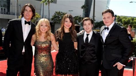 The television show “iCarly” plans a reboot with the original cast ...