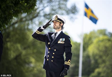 Prince Carl Philip of Sweden marks veteran day in uniform | Daily Mail ...