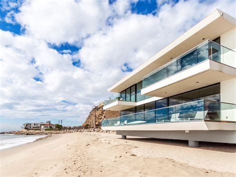 Beautiful Beach House in Malibu