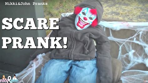 FUNNY HALLOWEEN SCARE PRANK - Top Boyfriend and Girlfriend Pranks - YouTube