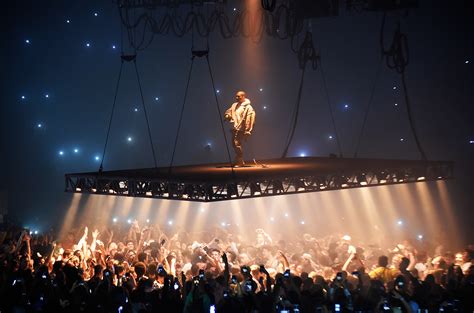 Kanye West Waves Off Fan Climbing ‘Pablo’ Floating Stage | Billboard ...