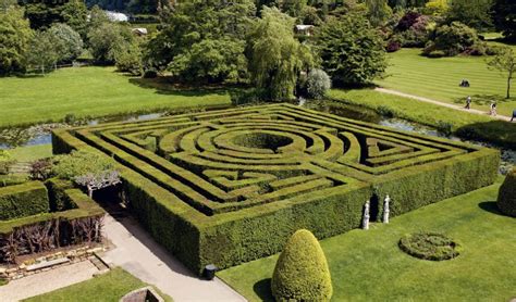 history of hever castle gardens