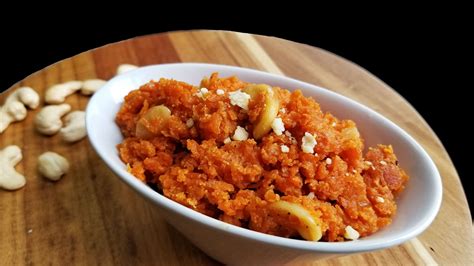 Simple Gajar Ka Halwa with Khoya | Carrot Halwa - Dhaba Style ...