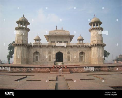 Mini taj mahal hi-res stock photography and images - Alamy