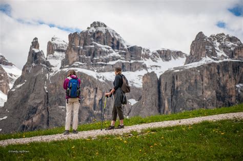 Hiking Traverse Val Gardena, Alta Badia, Fanes-Sennes-Braies, Cortina d ...