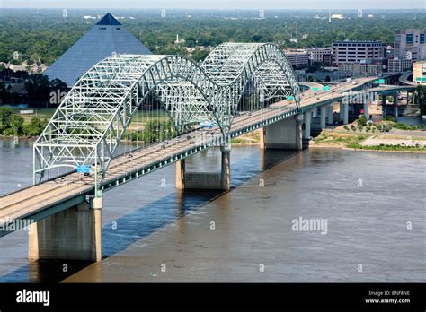 USA, Tennessee, Memphis, Bridge over Mississippi River Stock Photo - Alamy