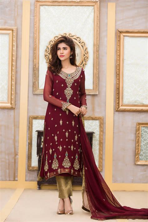 EXCLUSIVE BRIDAL STYLISH MAROON COLOR DRESS - Exclusive Online Boutique