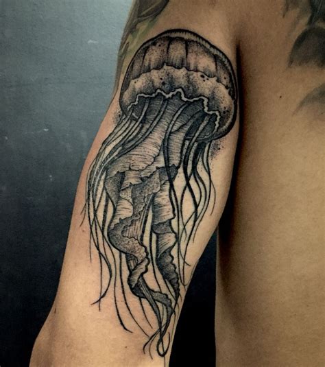 Medussa blackwork dotwork neotraditional Tattoo colombia By Juan David ...